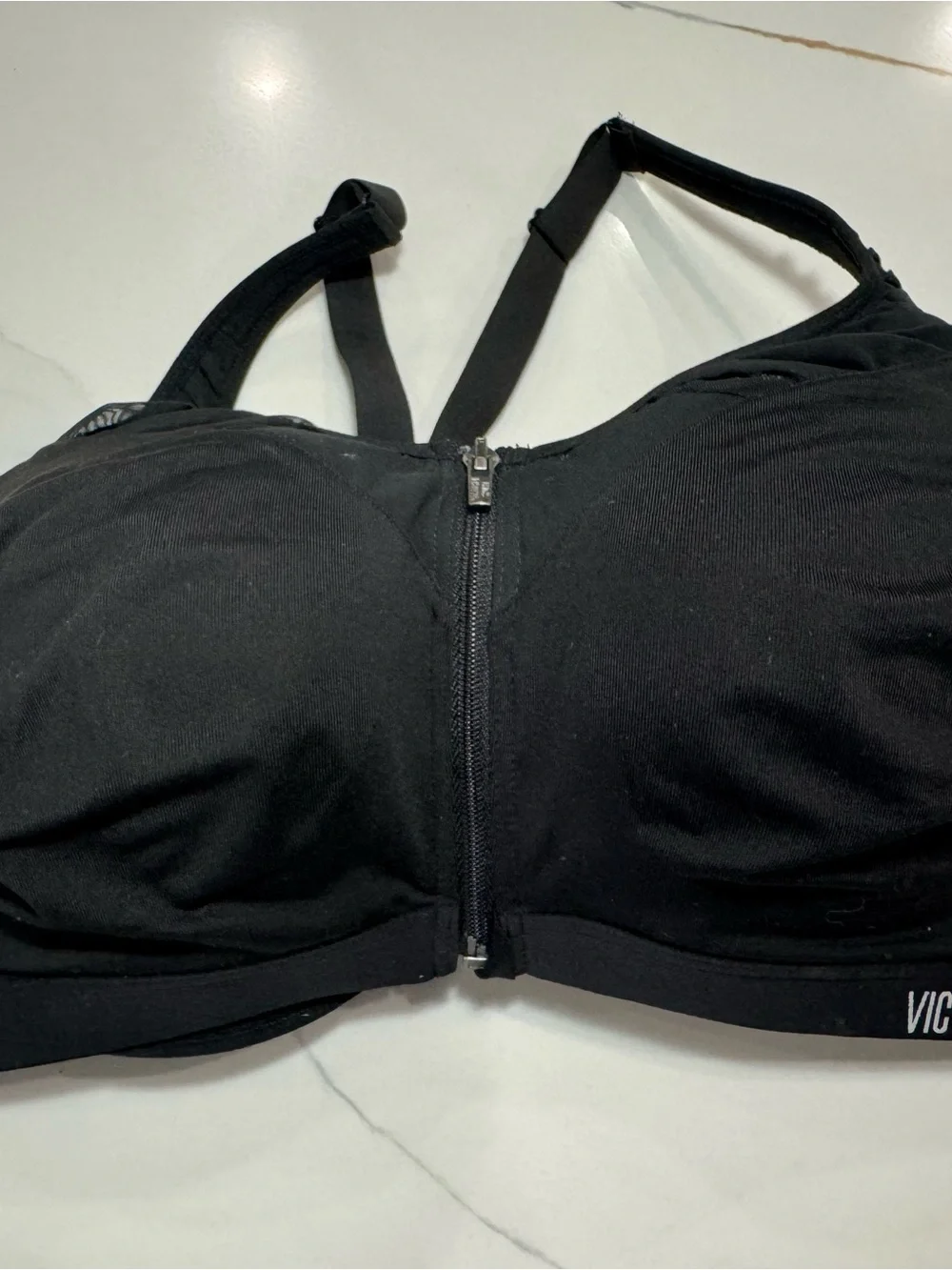 Victoria's Secret Black Front-Zip Sports Bra NWT